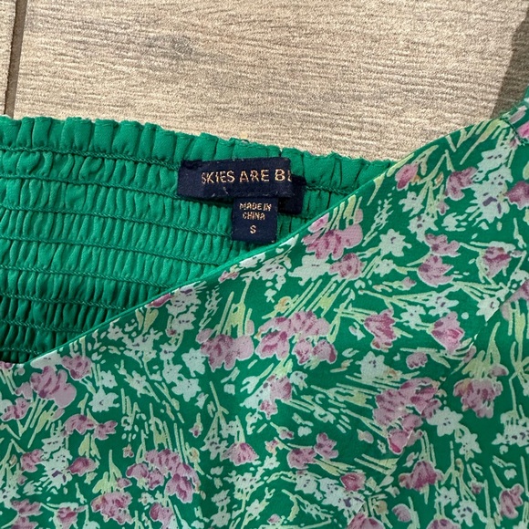 Skies are blue woman’s skirt - Picture 3 of 3